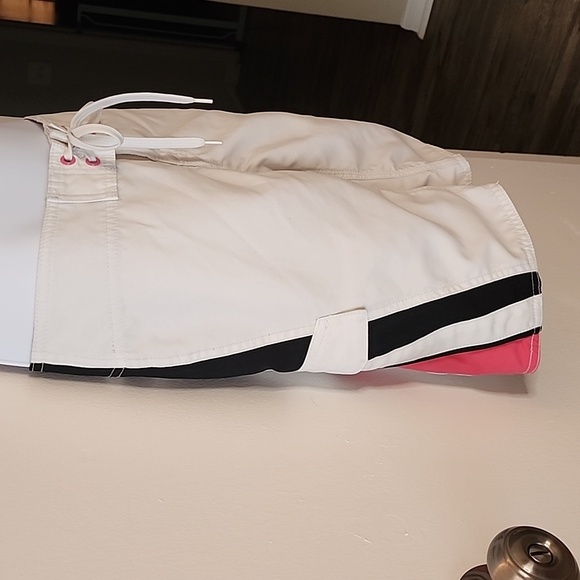 Vans Off The Wall, Size 5, Waist 30”/Inseam 8” Board Shorts, White, Pink, Black - Picture 2 of 6